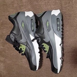 Nike Air Max NWOT